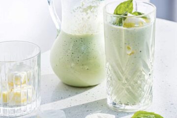 Boisson crétoise au concombre, basilic et yaourt glacé