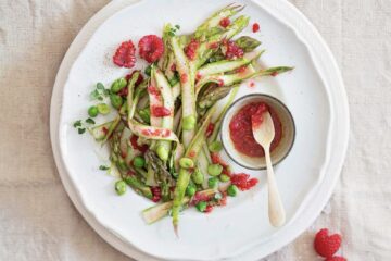 Carpaccio d'asperges crues & framboises