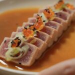 Tataki de thon, ponzu à la mandarine, cébette et caviaroli de piment